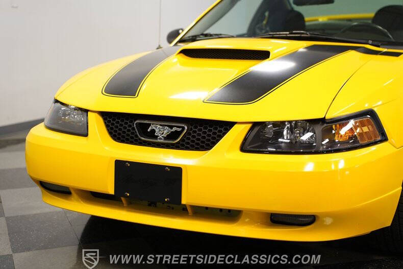2004 Ford Mustang GT Deluxe