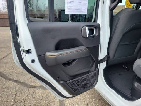 2025 Jeep Wrangler Sahara 4xe
