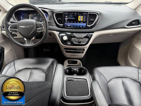 2022 Chrysler Pacifica Hybrid Touring L