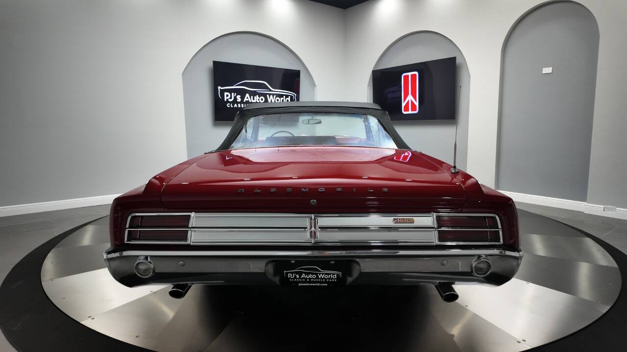 1965 Oldsmobile 442 37