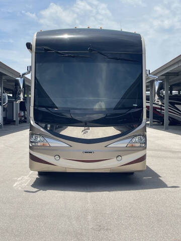 2013 Freightliner XCM Chassis