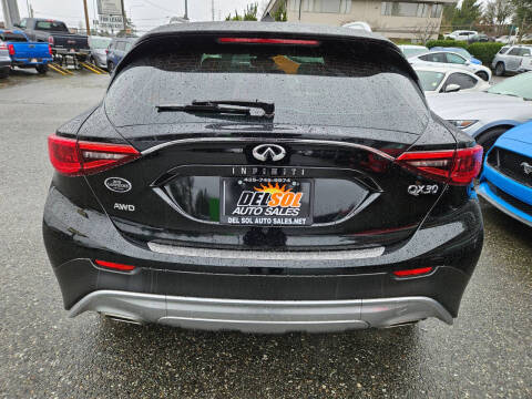 2017 Infiniti QX30 Premium