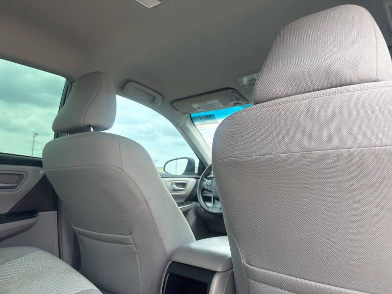 2017 Toyota Camry LE