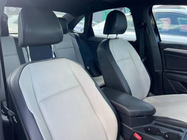 2019 Volkswagen Jetta R-Line