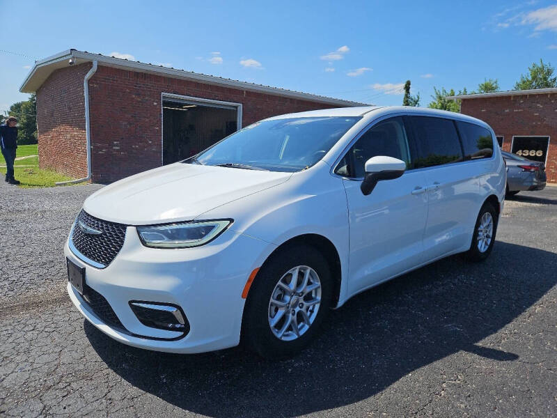 2023 Chrysler Pacifica Touring L