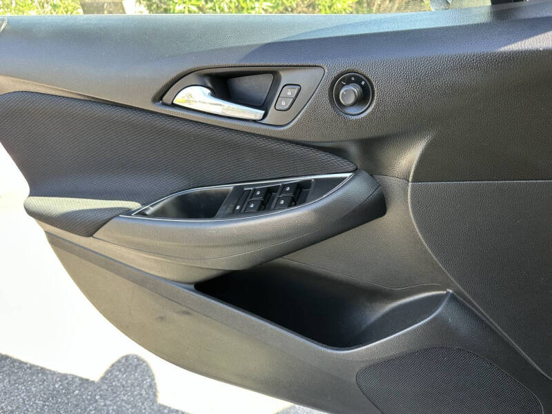 2017 Chevrolet Cruze LT Auto