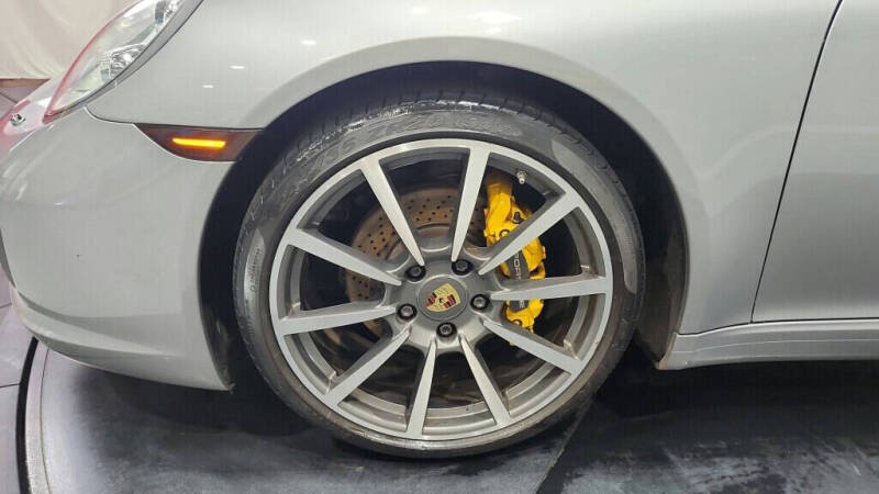 2017 Porsche 911 Carrera