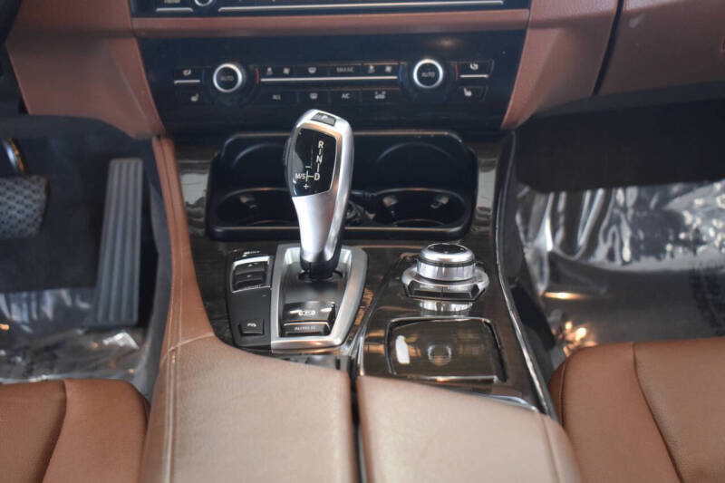 2013 BMW 5 Series 528i