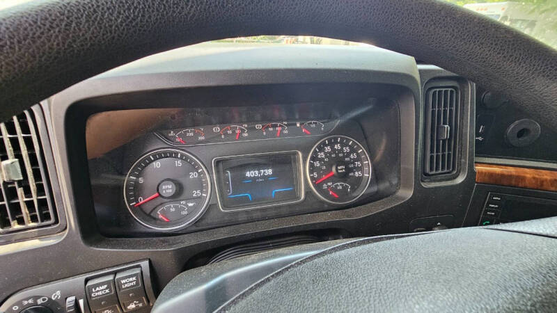 2022 International LT625