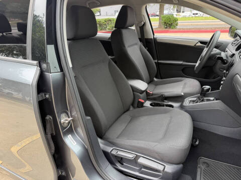 2016 Volkswagen Jetta