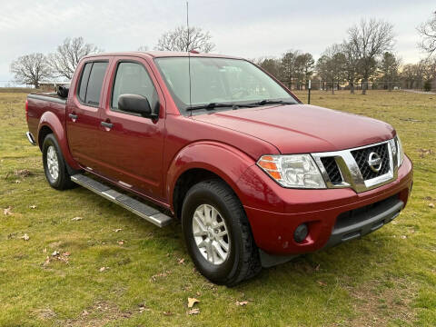 2018 Nissan Frontier for sale at TINKER MOTOR COMPANY in Indianola OK