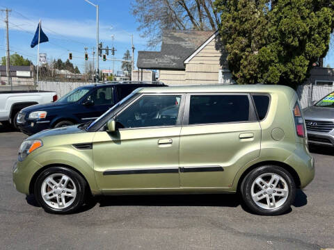 2010 Kia Soul +