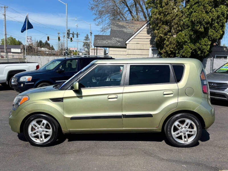 2010 Kia Soul +