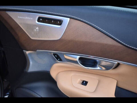 2017 Volvo XC90 T8 eAWD Inscription