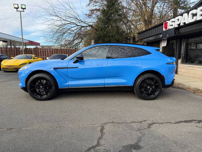 2021 Aston Martin DBX