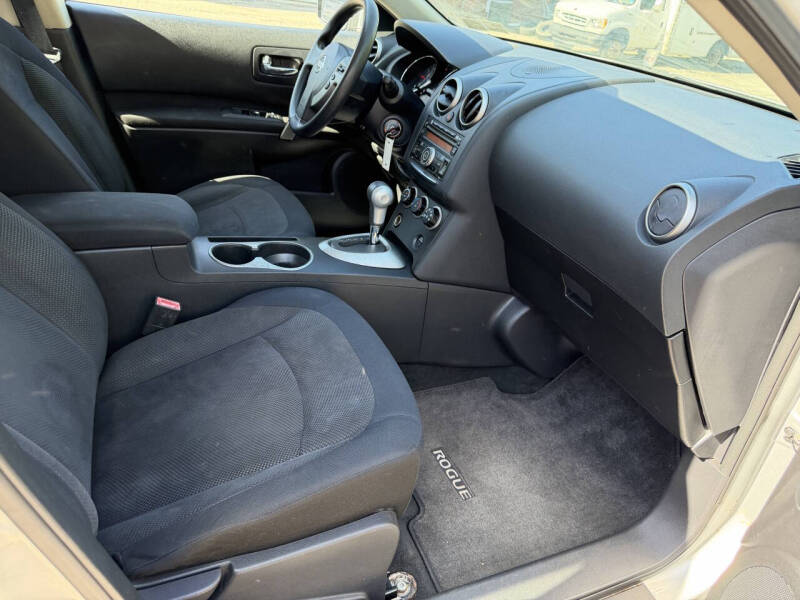2011 Nissan Rogue SV