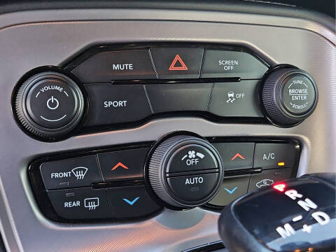 2023 Dodge Challenger SXT