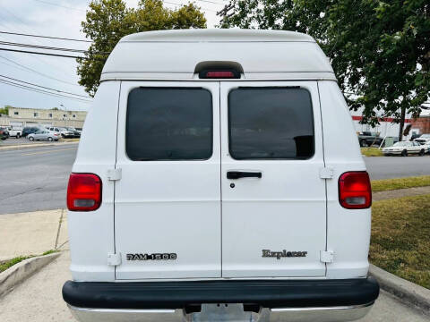2000 Dodge Ram Van 1500