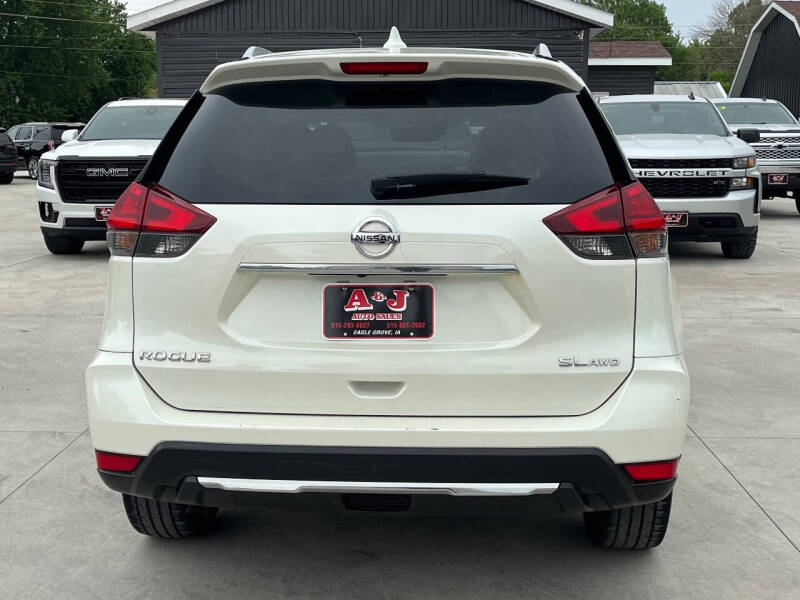 2017 Nissan Rogue SL