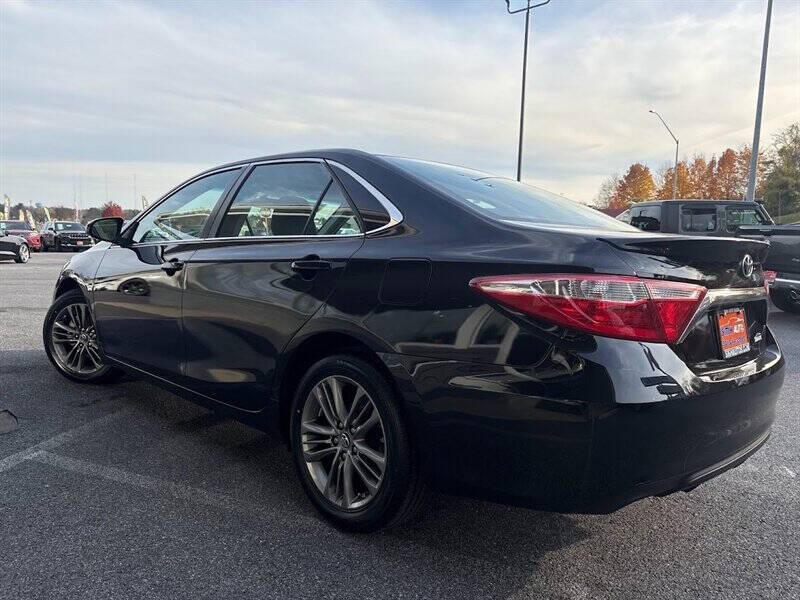 2017 Toyota Camry SE
