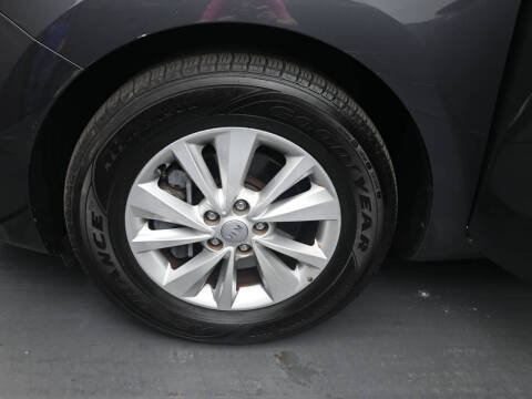 2017 Kia Sedona LX