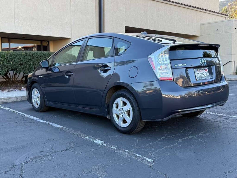 2011 Toyota Prius Two