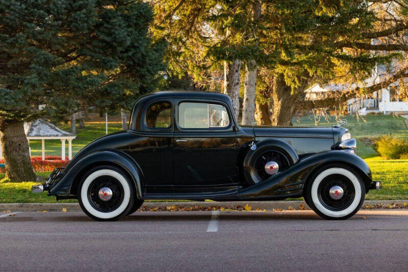 1933 Pontiac Coupe