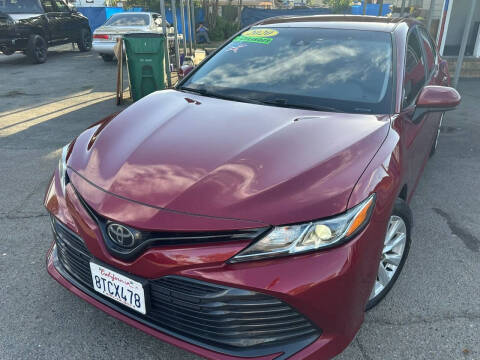 2020 Toyota Camry LE Photo