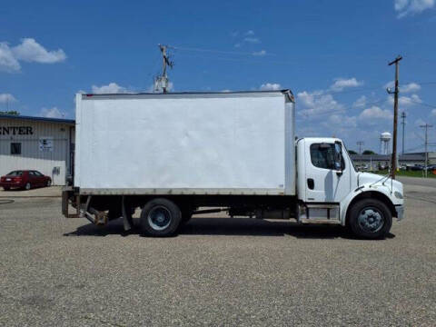 2006 Freightliner M2 106