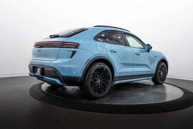 2026 Porsche Macan Turbo Electric