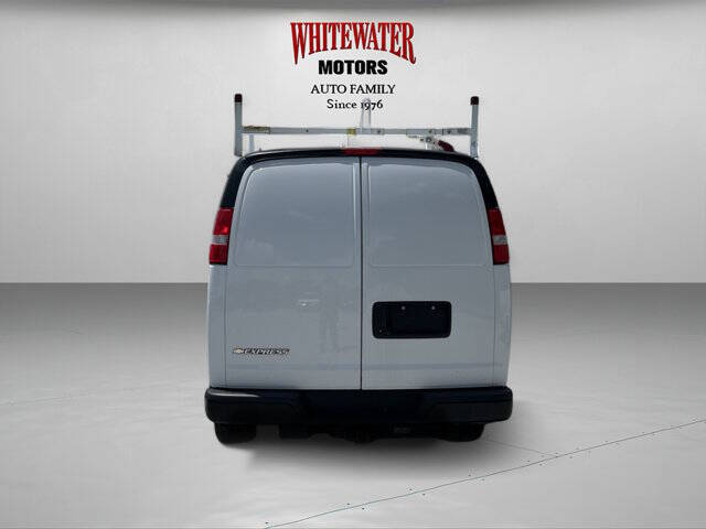 2022 Chevrolet Express 2500