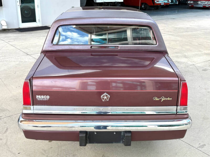 1990 Chrysler New Yorker