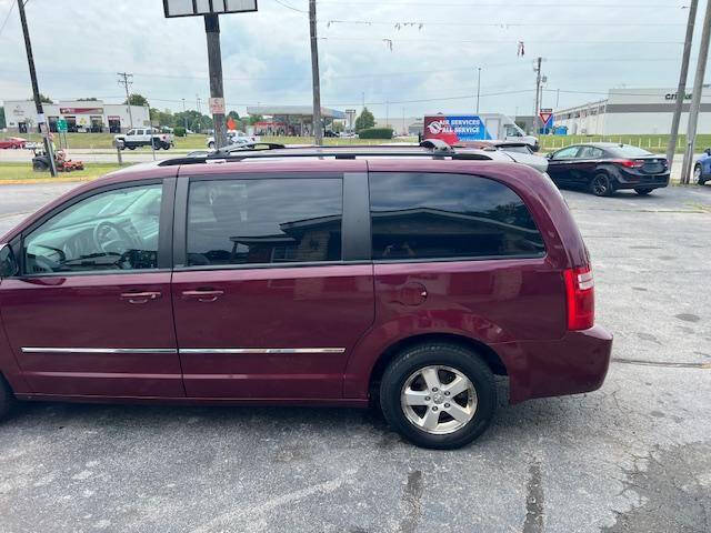 2009 Dodge Grand Caravan SXT photo 5