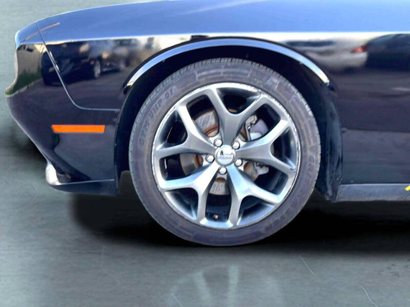 2016 Dodge Challenger SXT