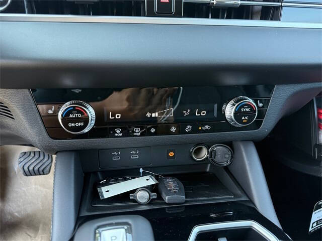 2025 Mitsubishi Outlander SE