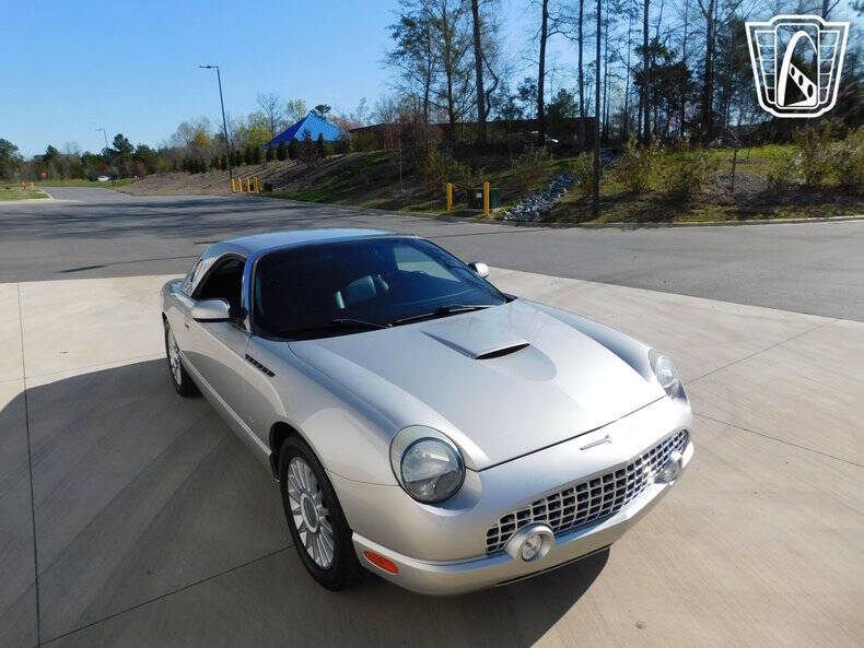 2004 Ford Thunderbird Deluxe