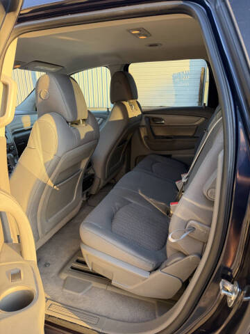 2017 Chevrolet Traverse LS