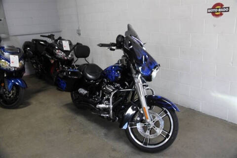 2015 Harley-Davidson STREET GLI