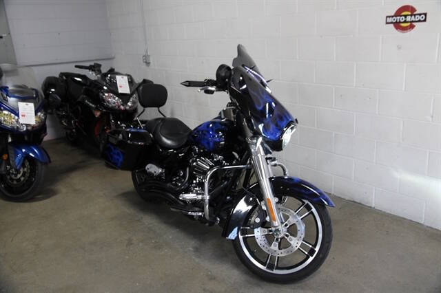 2015 Harley-Davidson STREET GLI