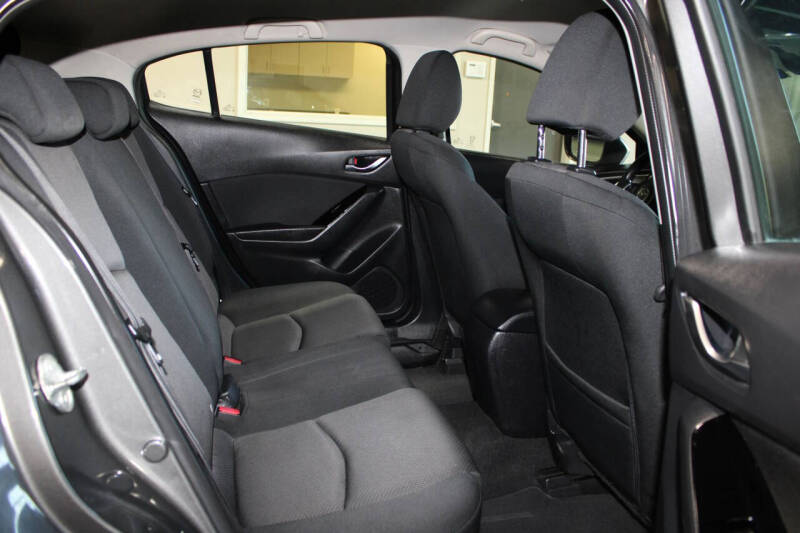 2017 Mazda MAZDA3 Sport
