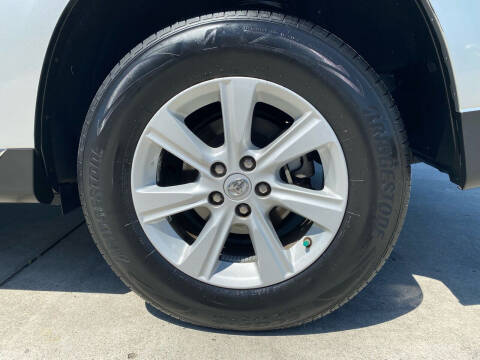 2013 Toyota Highlander SE