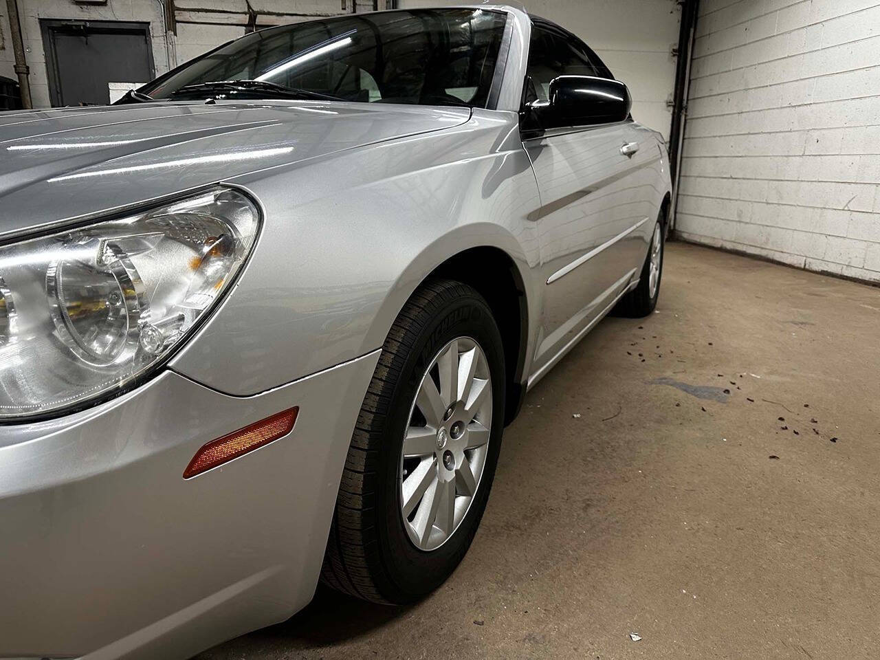 2009 Chrysler Sebring 35