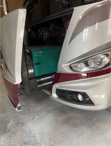 2017 Tiffin Phaeton 40AH