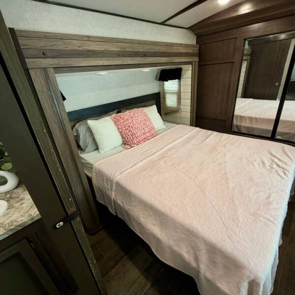 2020 Crossroads RV Sunset Trail Super Lite