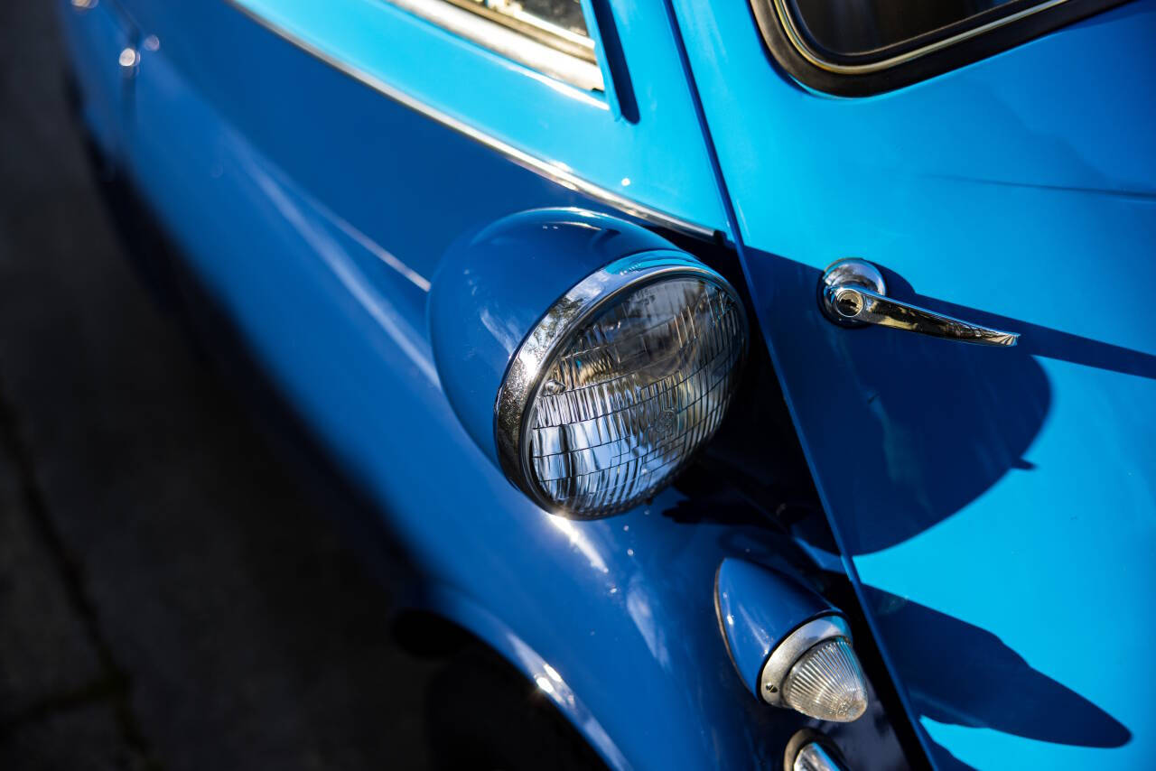 1957 BMW Isetta 13