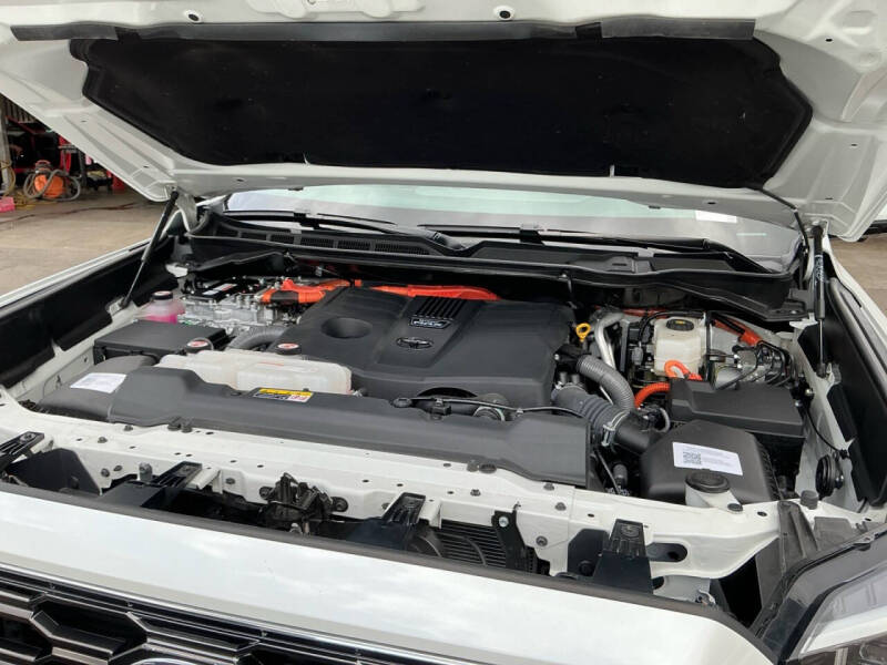 2023 Toyota Sequoia SR5