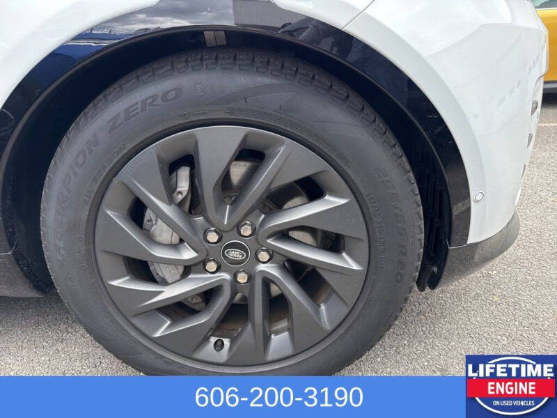 2023 Land Rover Discovery P300 S R-Dynamic