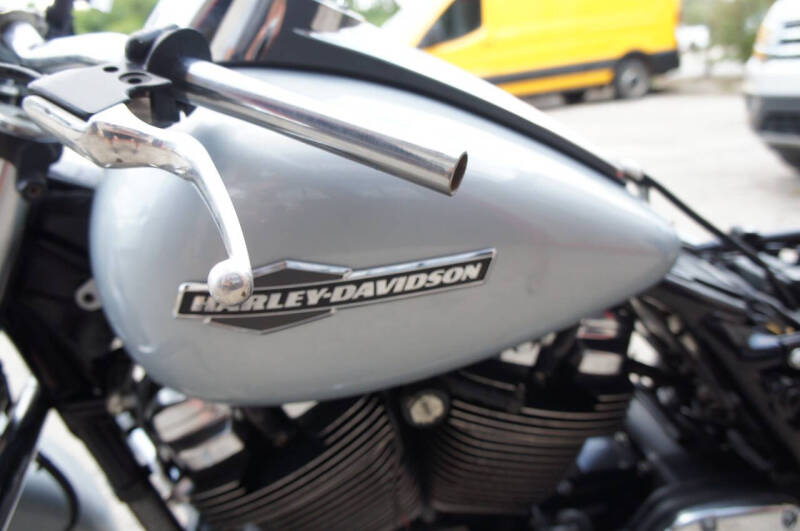 2023 Harley-Davidson Street Glide