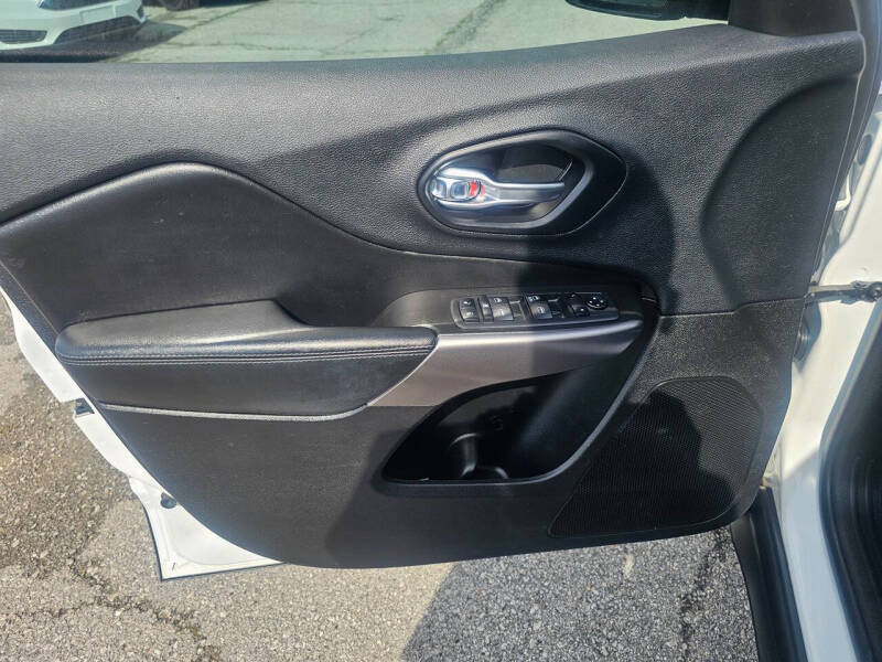2019 Jeep Cherokee Latitude