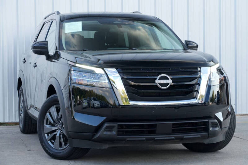 2022 Nissan Pathfinder SV